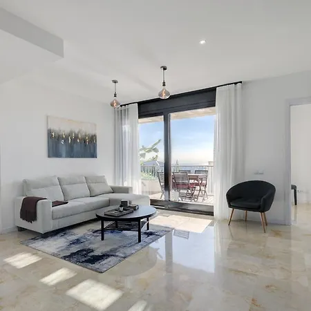 Apartment Modern, Elite Hillside W/sea & Mountain Views *
