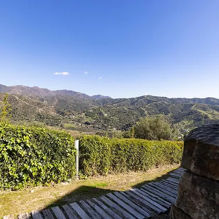 Apartment Modern, Elite Hillside W/sea & Mountain Views *