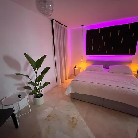 Apartment Modern, Elite Hillside W/sea & Mountain Views *