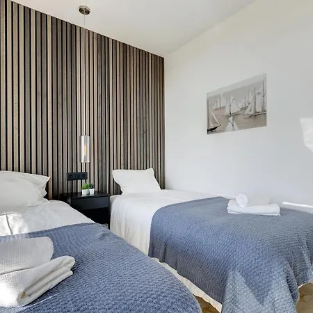 Apartment Modern, Elite Hillside W/sea & Mountain Views